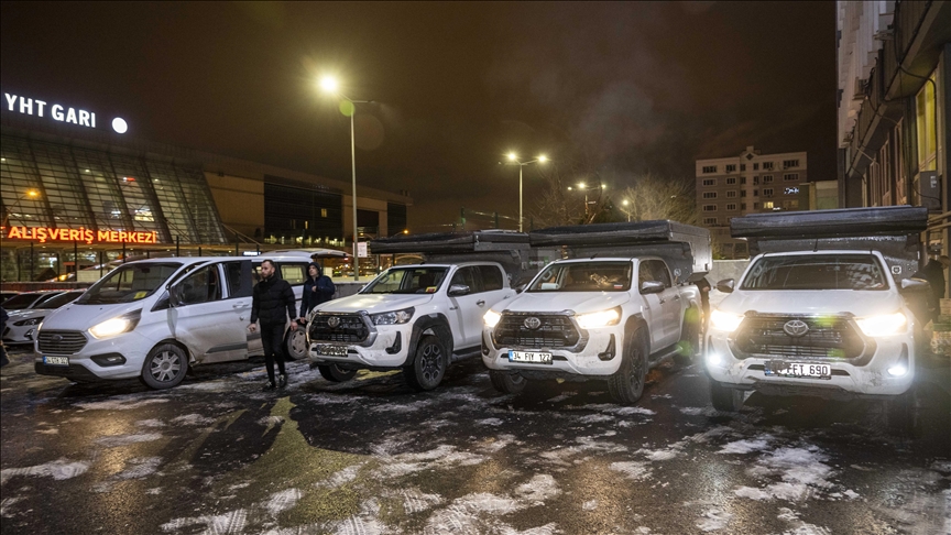 Anadolu Ajansından depremden etkilenen 10 ile yardım