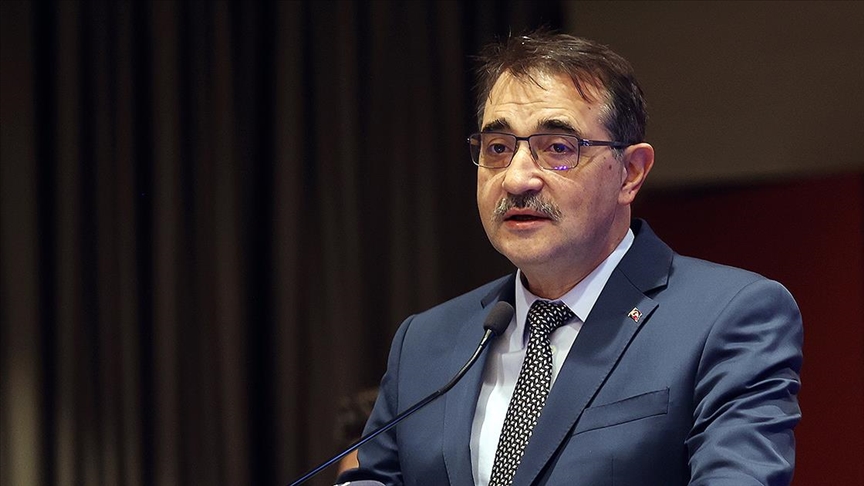 Bakan Dönmez: Türkiye, AB'nin arz güvenliğinin artırılması için en uygun güzergah ve en güvenilir liman konumundadır