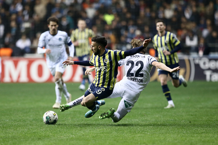 Fenerbahçe 22. haftayı 1 puanla kapattı