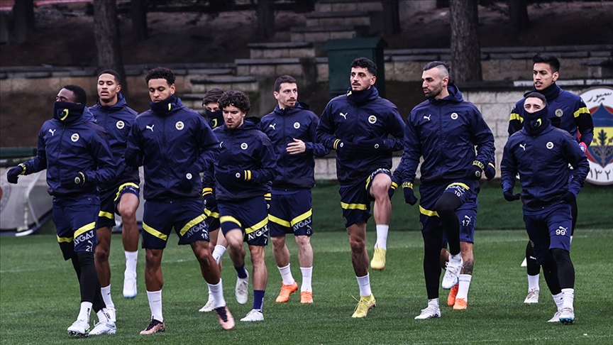 Fenerbahçe'nin Adana Demirspor maçının kamp kadrosu açıklandı