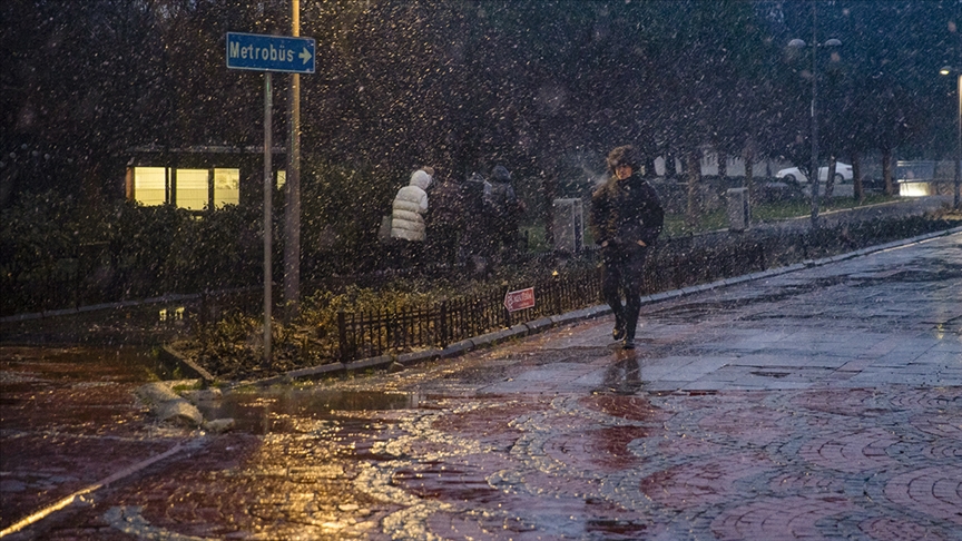 İstanbul ve Ankara'da yarın eğitime ara verildi