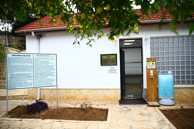 Mersin'in tarihi "Üç güzeller" mozaiği, kendisine özel müzede korunuyor