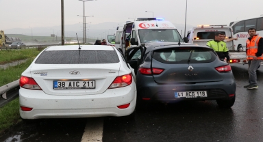 Anadolu Otoyolu'nda trafik kazasında 11 kişi yaralandı