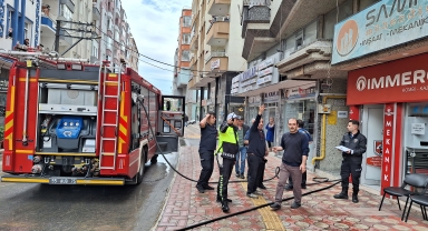 Bafra'da bir apartmanda çıkan yangın söndürüldü