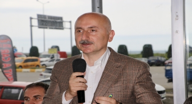 Bakan Karaismailoğlu, Vakfıkebir ilçesinde partililerle bir araya geldi: