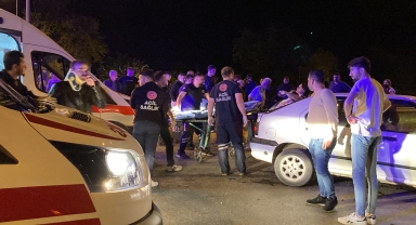 Bartın'da iki otomobilin çarpıştığı trafik kazasında 3 kişi yaralandı