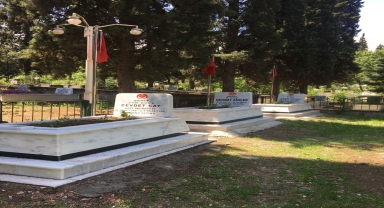 Karabük'te şehit mezarlarında bakım ve onarım çalışması yapıldı