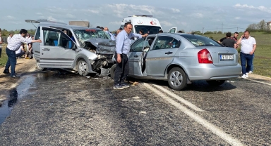 Karabük'te trafik kazasında 2 kişi öldü, 3 kişi yaralandı