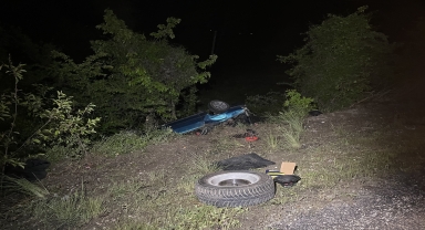 Kastamonu'da devrilen otomobilin sürücüsü ağır yaralandı