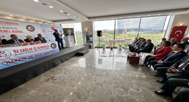 Öz Sağlık-İş Sendikası Genel Başkanı Sert Karabük Şubesi Olağan Genel Kuruluna katıldı: