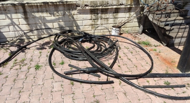 Salıpazarı'nda kablo hırsızları suçüstü yakalandı