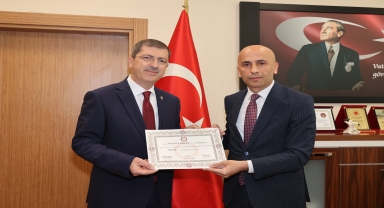 Tokat'ta AK Parti milletvekilleri mazbatalarını aldı