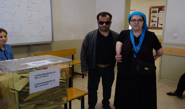 Trabzon'da 101 yaşındaki kadın oy kullandı