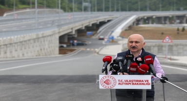 Ulaştırma ve Altyapı Bakanı Karaismailoğlu, Trabzon'da konuştu: