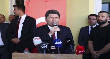 Adalet Bakanı Tunç, Ulus ilçesinde vatandaşlara hitap etti: