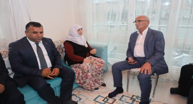 AK Parti'li Yılmaz, vefat eden mahalle başkanının eşini Cumhurbaşkanı Erdoğan ile görüştürdü