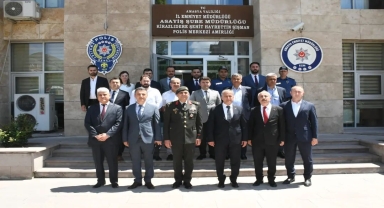 Amasya'da protokol üyelerinden görevi başındaki kamu personeline ziyaret