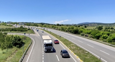 Anadolu Otoyolu Bolu Dağı geçişinde bayram yoğunluğu sürüyor