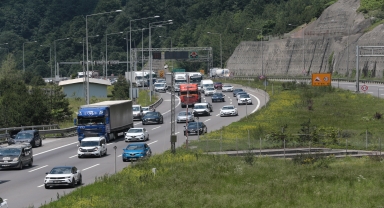 Anadolu Otoyolu'nun Bolu geçişinde bayram trafiği başladı