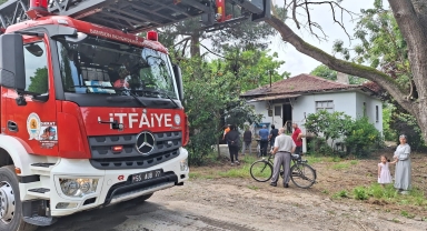 Bafra'da tek katlı evde çıkan yangın söndürüldü