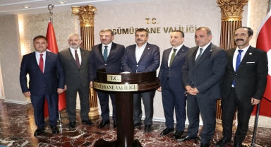 Bakan Tekin, şehit öğretmen Necmettin Yılmaz'ın ailesini ziyaret etti