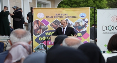 Bayburt'ta kursiyerlerin yaptığı ürünler sergilendi