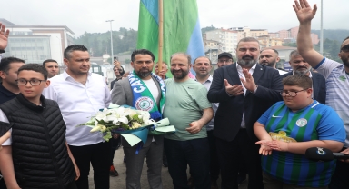 Çaykur Rizespor'da teknik direktör İlhan Palut'la 1 yıllık sözleşme imzalandı