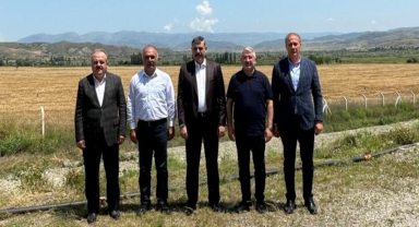 Çorum Valisi Çiftçi, tıbbi aromatik bitki tesisini gezdi