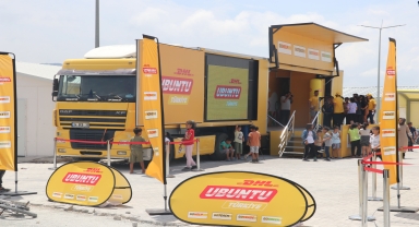DHL, Hatay'da bisiklet istasyonları ve mobil yeşil enerji modülleri kurdu