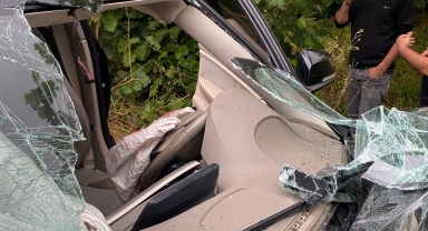 Düzce'de cip ile otomobilin çarpışması sonucu 4 kişi yaralandı