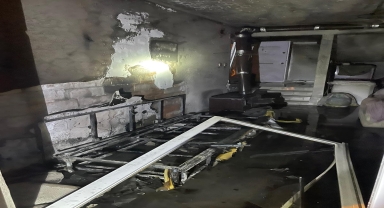 Düzce'de iki katlı evde çıkan yangın söndürüldü