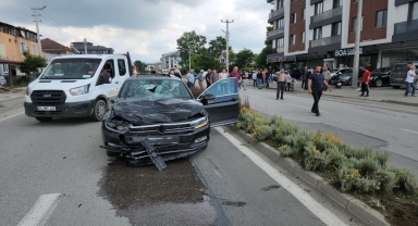 Düzce'de otomobilin çarptığı elektrikli bisikletin sürücüsü hayatını kaybetti