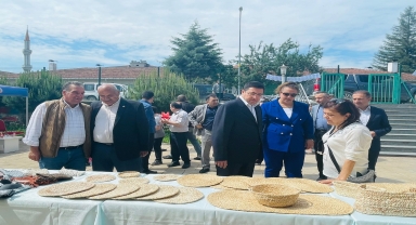 El sanatları sergisi ve atölye çalışmaları Alaçam Gençlik Merkezi'nde sergilendi