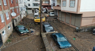 GÜNCELLEME - Giresun'da sağanak su baskınlarına neden oldu