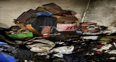 Karabük'te bir binada çıkan yangında 2 kişi dumandan etkilendi
