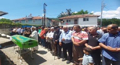 Karabük'te kayınpederi tarafından öldürülen genç kadının cenazesi toprağa verildi
