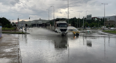 Karabük'te sağanak ve rüzgar etkili oldu