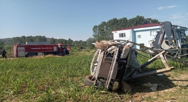 Kastamonu'da elektrik direğine çarparak devrilen otomobildeki 3 kişi yaralandı