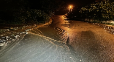 Ordu'da sağanak su baskınlarına neden oldu