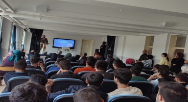 Özel Harekat Başkanı Selami Türker, Çorum'da öğrencilerle buluştu