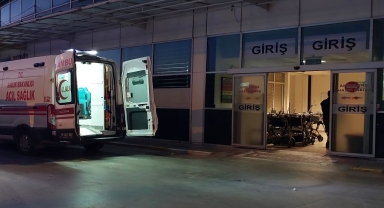 Samsun'da kamyonet ile otomobil çarpıştı, 2 kişi yaralandı