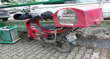 Samsun'da otomobille çarpışan motosikletin sürücüsü yaralandı