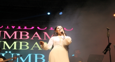 Samsun'da şarkıcı Elif Buse Doğan konser verdi