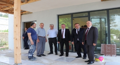 Samsun Valisi Dağlı Havza'da öğrencilere karne dağıttı, yatırımları inceledi