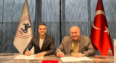 Samsunspor, kaleci Okan Kocuk'u renklerine bağladı