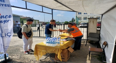 Terme Belediyesi YKS'ye giren öğrencilerle velilere destek oldu
