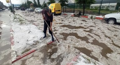 Tokat'ta sağanak, Yeşilyurt ilçesinde dolu etkili oldu