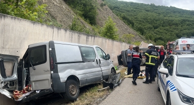 Tokat'ta trafik kazasında biri polis memuru 6 kişi yaralandı