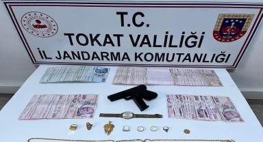 Tokat'tan evden hırsızlık yaptıkları iddiasıyla 3 zanlı Kırıkkale'de yakalandı