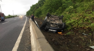 Zonguldak'ta takla atan araçtaki 6 kişi yaralandı